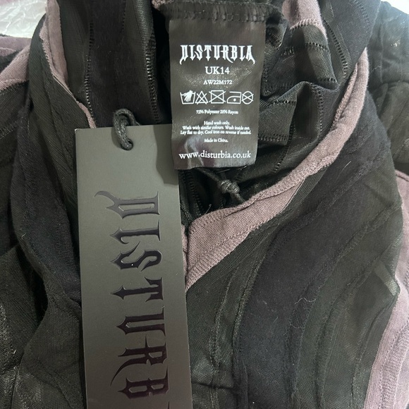 Disturbia Black and Gray Fitted Ribbed Blouse - Picture 4 of 5